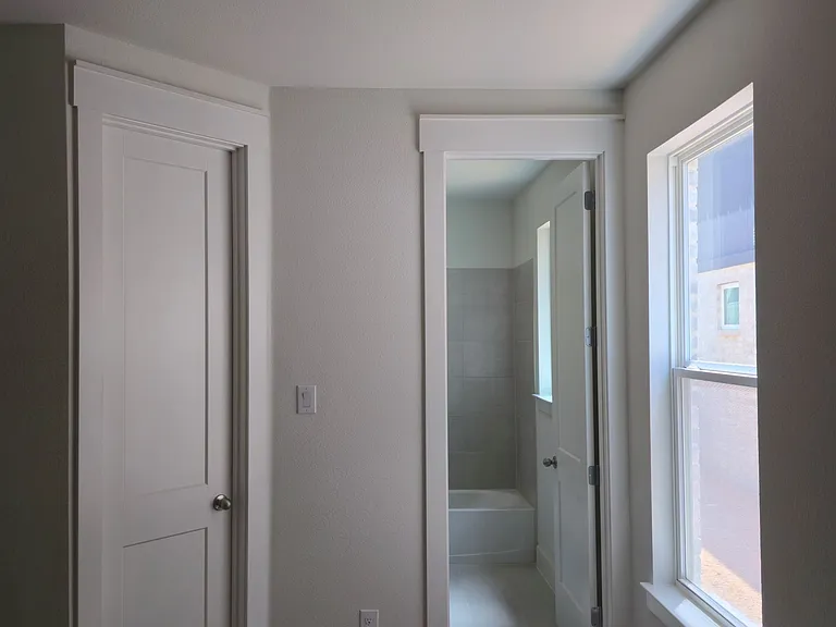 808 Meadowcrest Dr — Photo 18