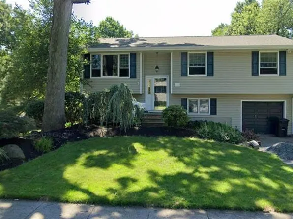 115 Wells Dr, South Plainfield, NJ 07080
