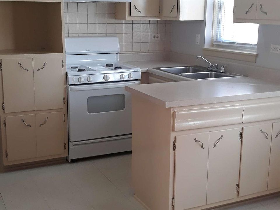 1st image of 7437 Fullerton Ave #1F