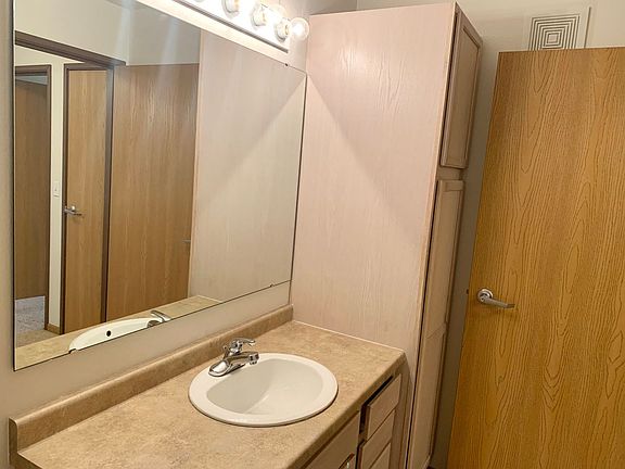 4th image of 3507 10th Ave S #107