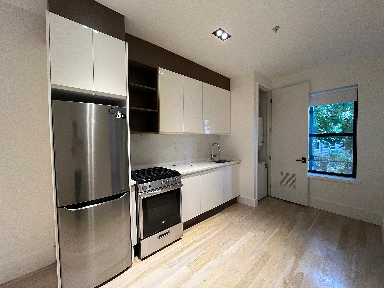 1 bed, 750 sqft, $2,550 — Photo 3