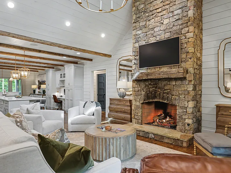545 Cross Creek Trl — Photo 12