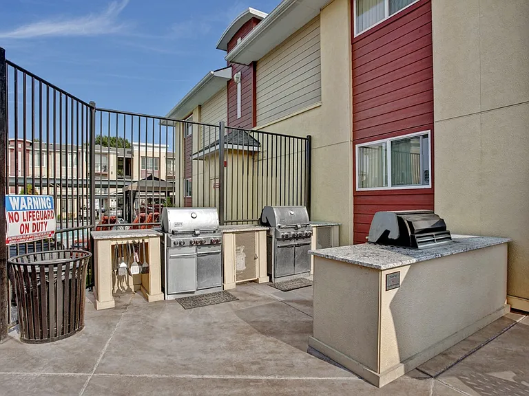 Riverside 9 — Photo 33