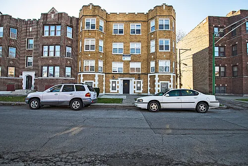 215 E 68th Chicago, IL 60637 Photo 1