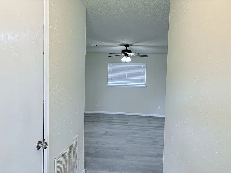 711 Meadowlake Dr — Photo 19
