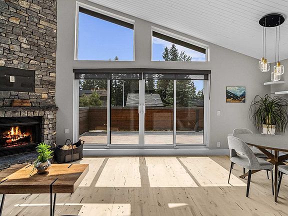 2nd image of 610 Larch Pl