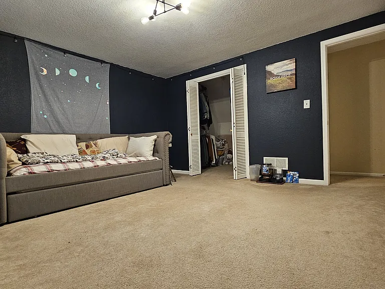 304 SE Gingerbread Ln — Photo 11