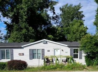 7635 Lakeshore Rd, Lexington, MI 48450