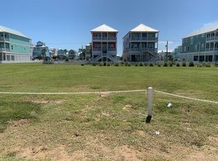 3826 Seabreeze Ln, Galveston, TX 77554