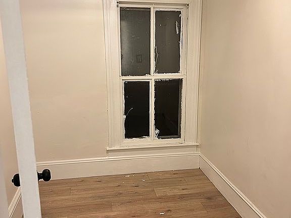 3rd image of 821 Pearson St