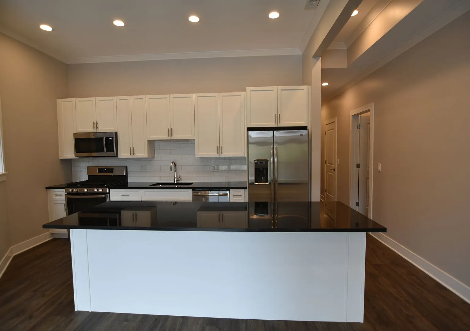 3212 N. Halsted — Photo 1