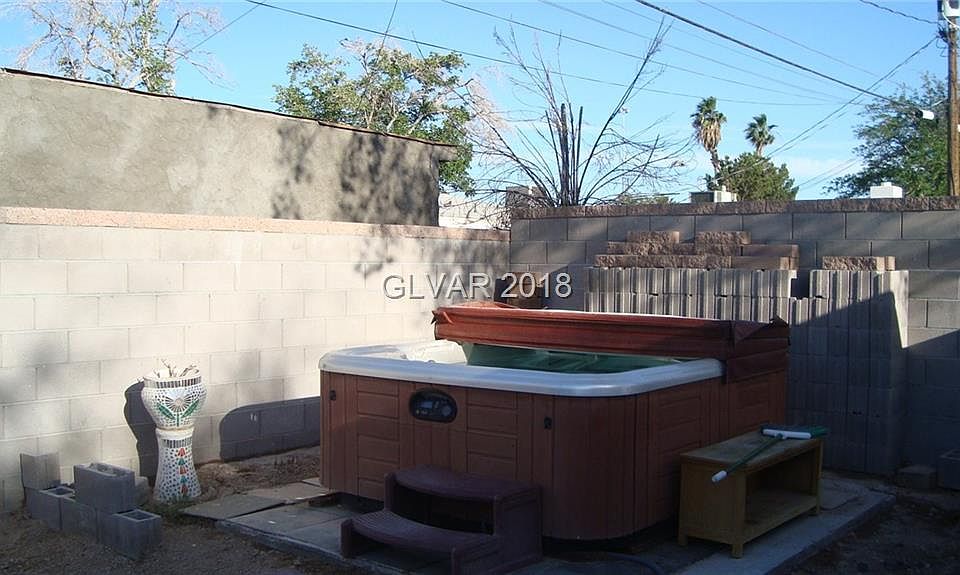 1st image of 308 Orchid Dr