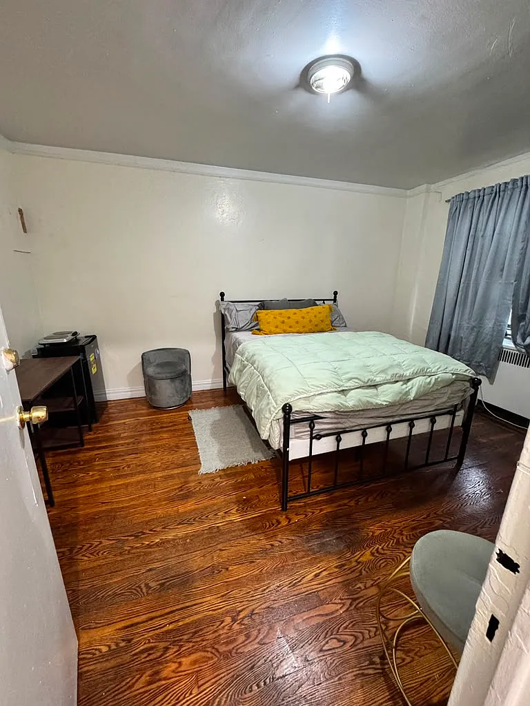 3 bed, $1,500 — Photo 2