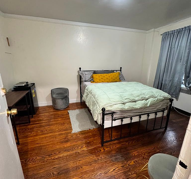 2nd image of 602 W 172nd St