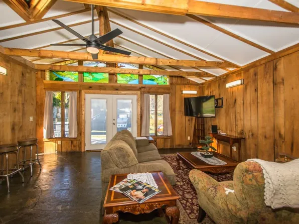 412 Oklahoma Ave #Id1597181p, Hendersonville, NC 28739