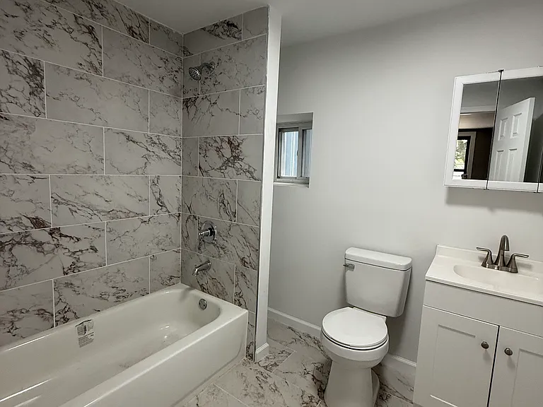 128 Campbell Ave #1 — Photo 2