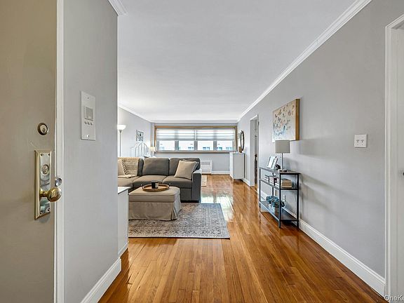 5th image of 370 Westchester Avenue #6M
