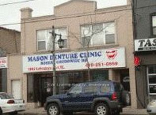 2890 Lake Shore Blvd W #3, Toronto, ON M8V1J2