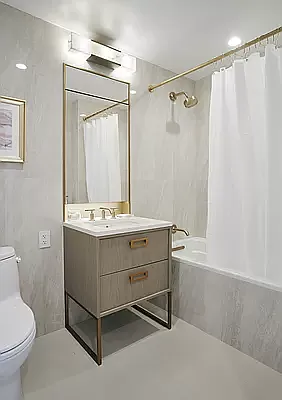 3 Court Sq #6108 — Photo 7