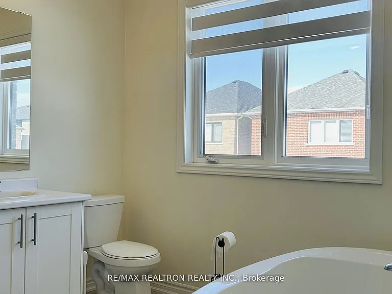 1136 Wilmington Ave — Photo 18