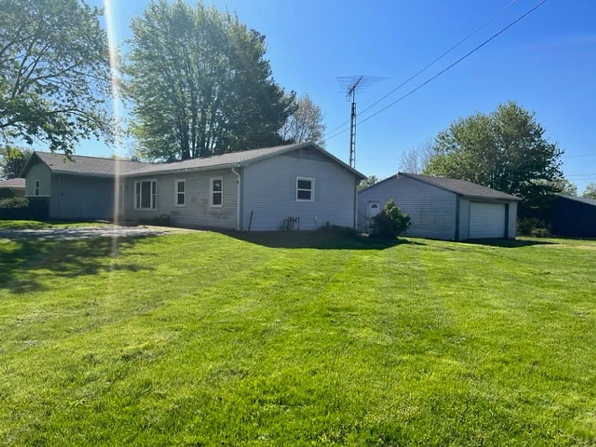 Building Photo - 2101 E 430 S
