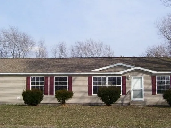 8268 S Us Highway 35, Knox, IN 46534