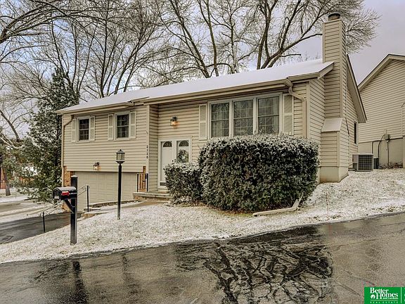2nd image of 2326 S 118th Ct