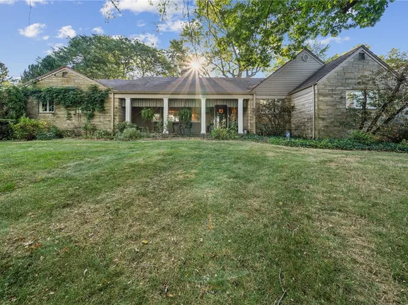 2035 Outlook Dr, Pittsburgh, PA 15241