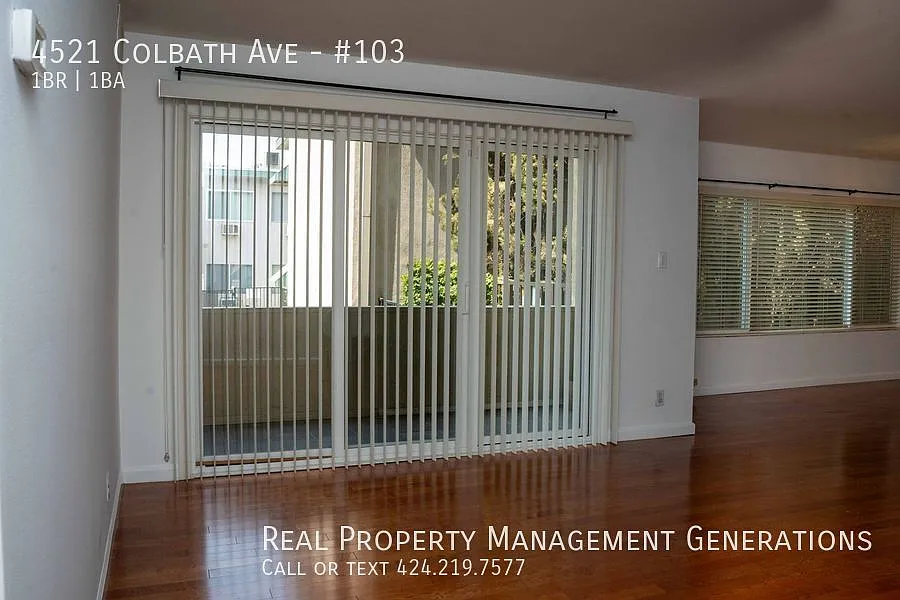 A Warm Sherman Oaks Condo — Photo 4