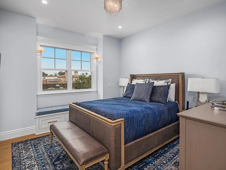 Bedroom upstairs front