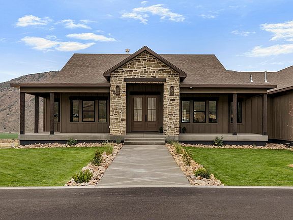 2nd image of 3925 Utah Dr