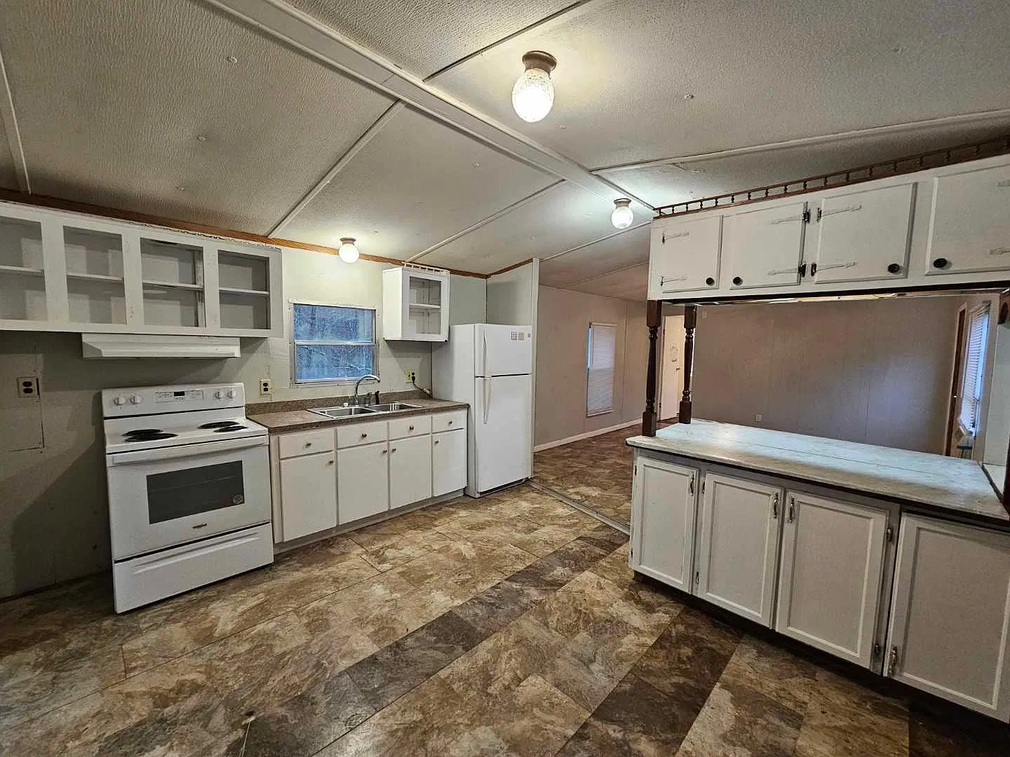 2 bed, 1000 sqft, $750 — Photo 3