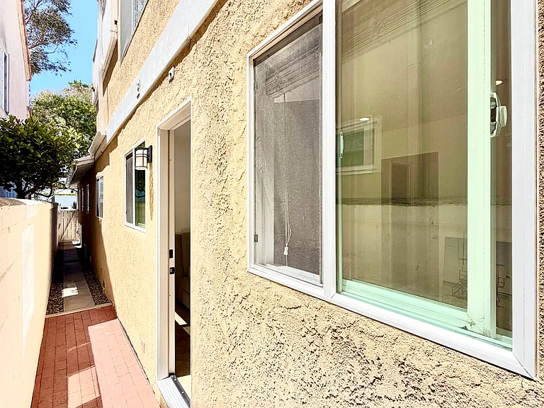 Avocado Ave — Photo 17