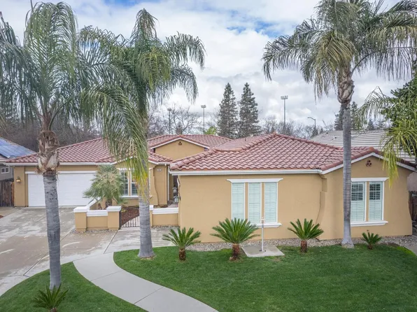 41 W Jordan Ave, Clovis, CA 93611