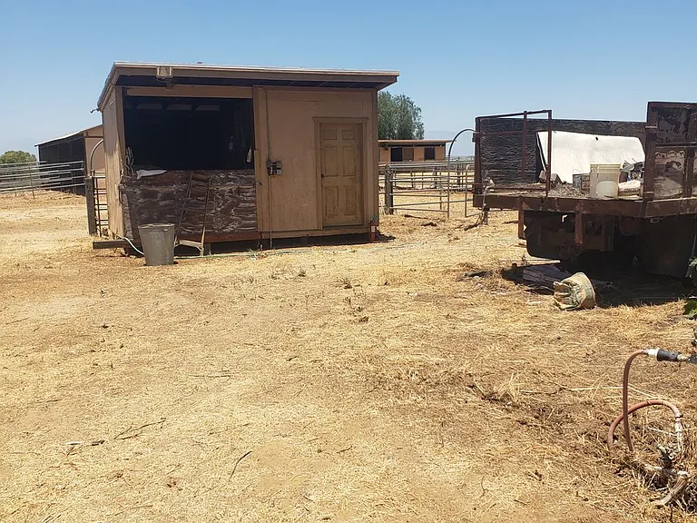 3847 Vine Ave — Photo 32
