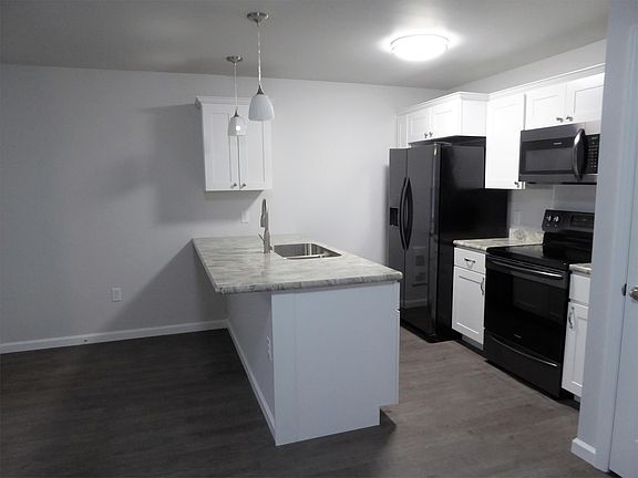1 Bedroom Garden Style First Floor- Kitchen