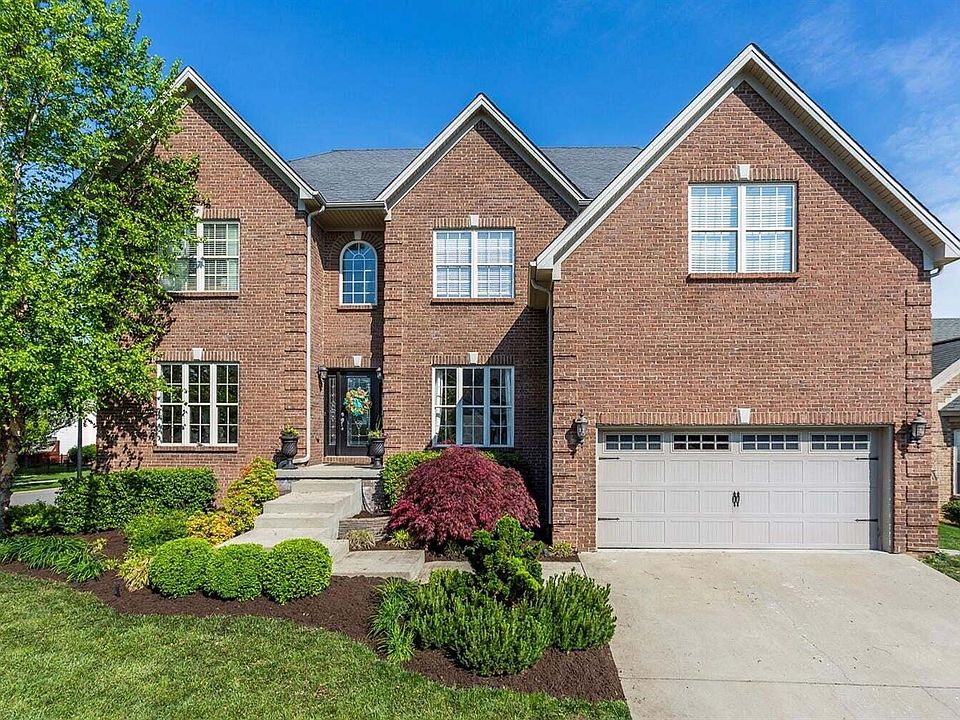 1st image of 301 Richardson Pl
