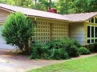 3046 Creekside Dr, Seneca, SC 29672