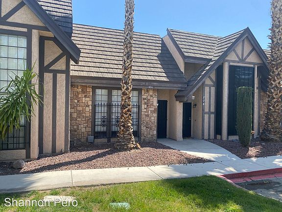 2nd image of 806 Pepperwood Ln