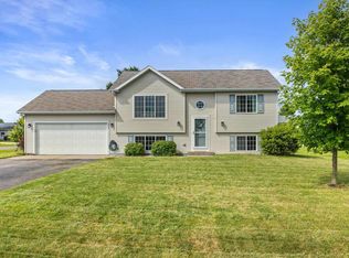 3080 Forest Dr, Plover, WI 54467