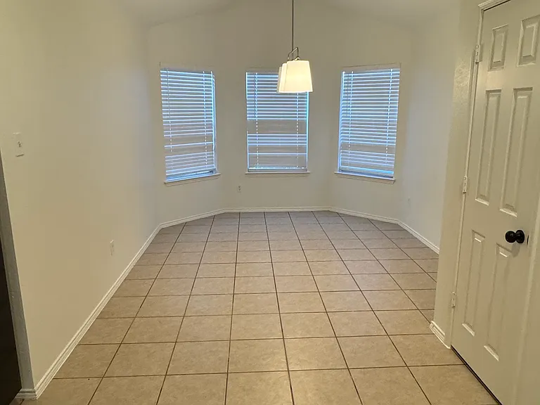 1838 Walnut Way — Photo 3