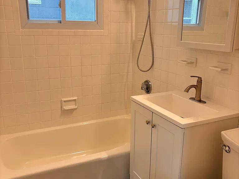 72 Edward St #1 — Photo 5