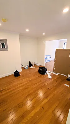 Rented by United Realty Equities | media 3