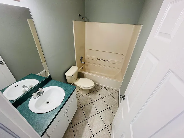 1654 Hawthorne Pl — Photo 14