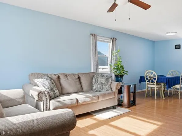 818 Thames Dr, Hampton, VA 23666