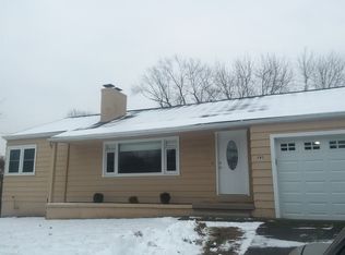 191 Hall Rd, Aliquippa, PA 15001