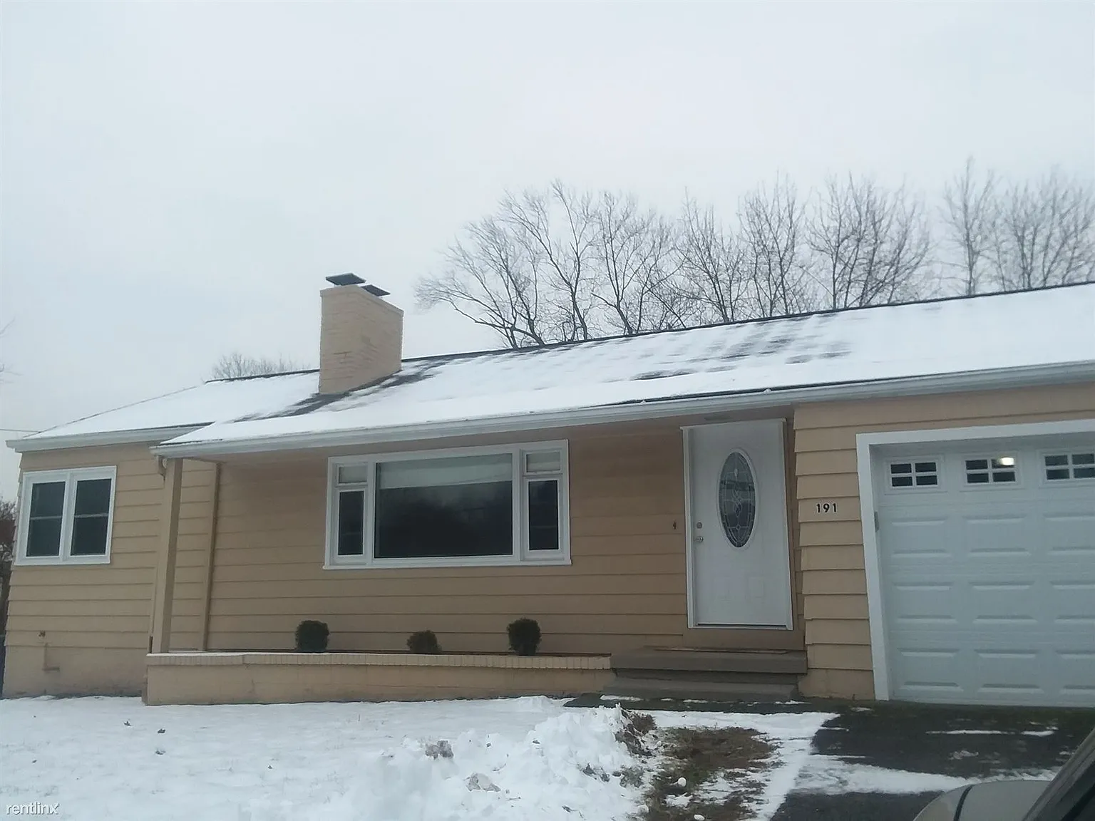 191 Hall Rd photo 1