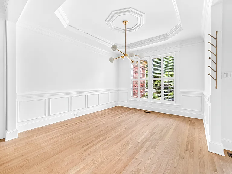 18716 Hammock Ln — Photo 15