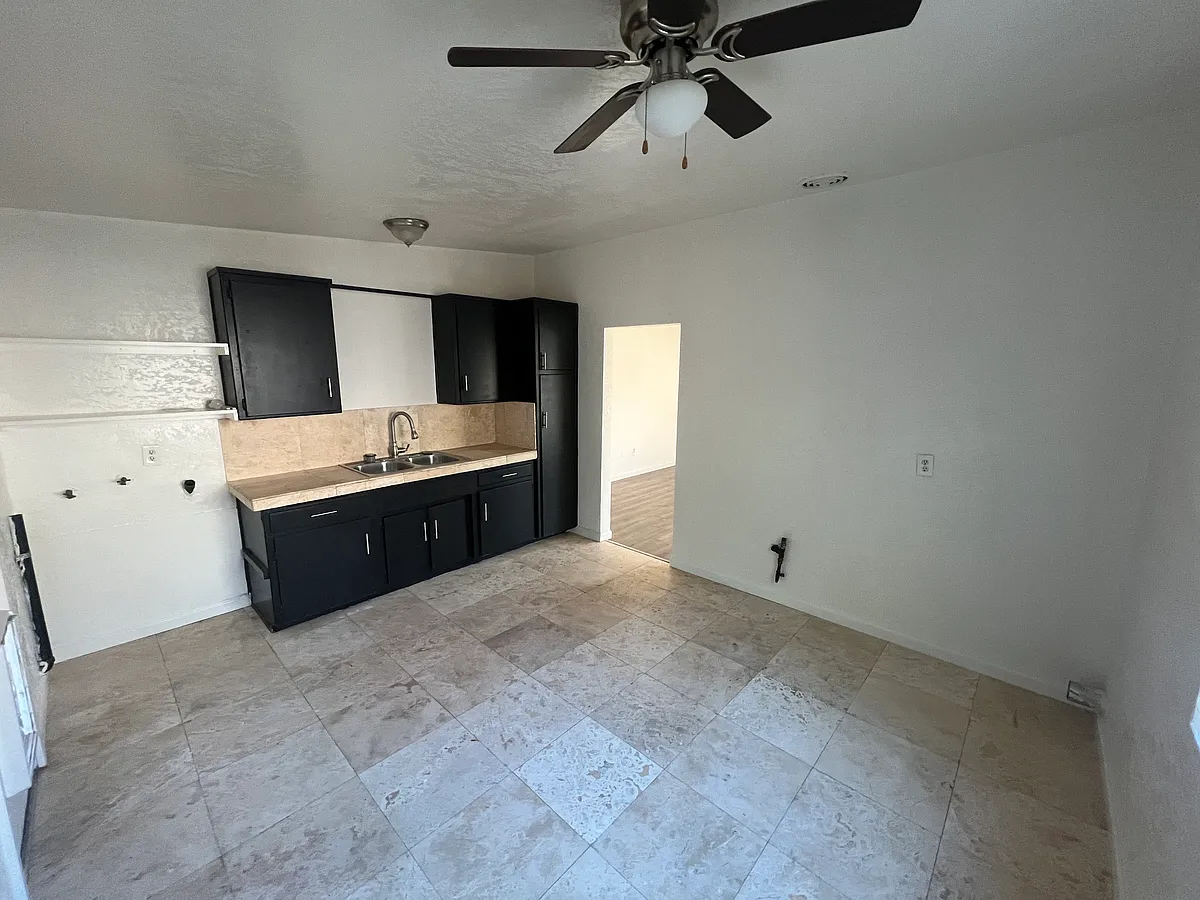 kitchen travertine stone flooring - 32241 Avenue D #D