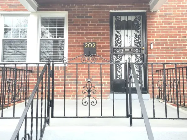 202 N Edgewood St, Baltimore, MD 21229